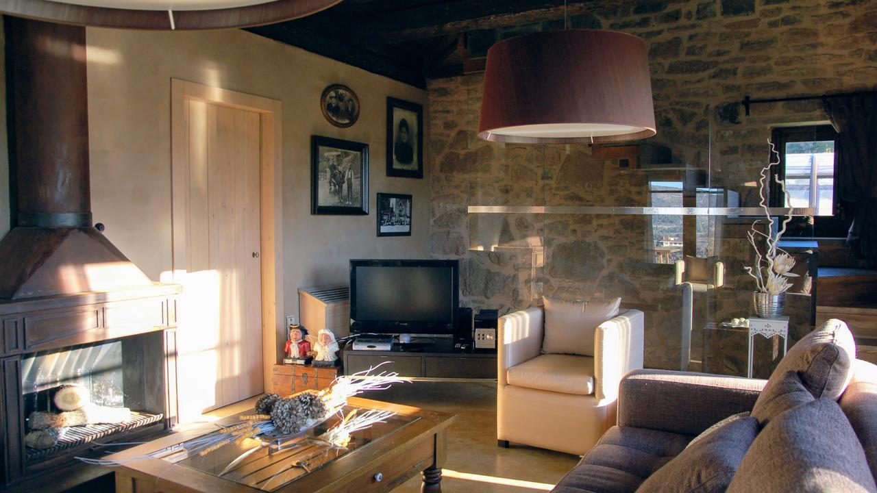 La Torre Blanca Villa Cardona Luaran gambar