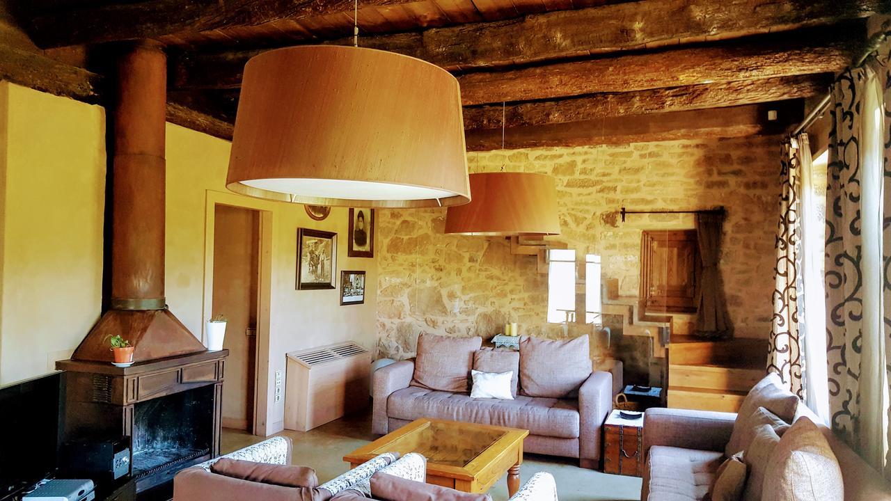 La Torre Blanca Villa Cardona Luaran gambar