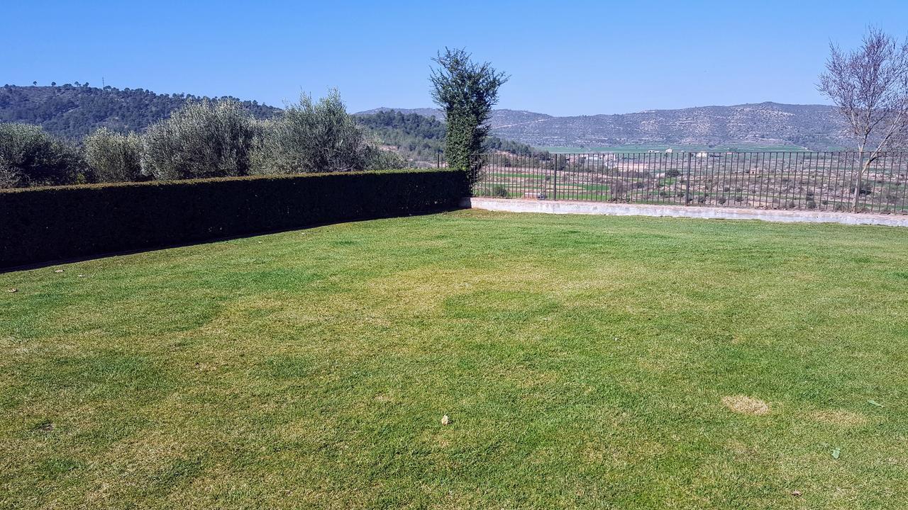 La Torre Blanca Villa Cardona Luaran gambar
